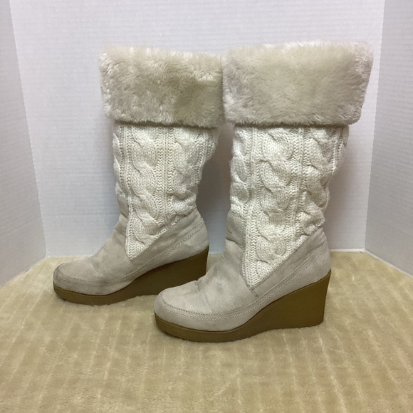 American Eagle Outfitters Shoes - AMERICAN EAGLE KNIT WINTER WEDGE BOOTS SIZE 9